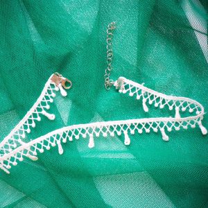 Simple White Lace Floral Womens Necklace Sweet Style Single Layer Fashion Jewelry Floral Pendant Geometric Pattern for Ladies