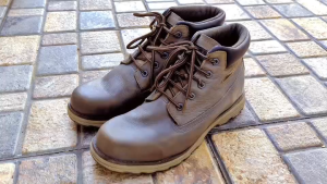 CAT Caterpillar Founder Boston Boots #Size 43 รองเท้ามือสอง ของแท้ สภาพดี จัดส่งเร็ว