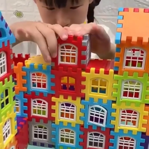 ของเล่นบล็อคตัวต่อ ของเล่นปริศนาสำหรับเด็กอนุบาล ลูกบาศก์ปริศนาพลาสติกขนาดใหญ่ กอบง่ายทำได้หลายรูปทรง 70/140/210pcs