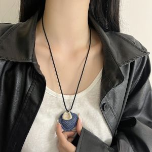 Long Black Rope Heart Pendant Necklace Womens Fashionable Minimalist Style Sweater Chain Accessory Fresh out New Trend