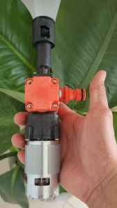 Đầu bơm nước máy rửa xe dùng pin thế hệ thứ 7 mô tơ 755 điện áp 21V công suất 260W piston bơm và nhông giảm tốc kim loại