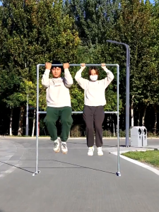 KOME LIFE ราวตากผ้า ราวตากผ้าท่อเหล็กเสาเดี่ยว ราวแขวนผ้าโครงเหล็ก หนา 25 มม.1/2ชั้น สูง180cm มีห่วงแขวน ป้องกันลมให้มั่นคง