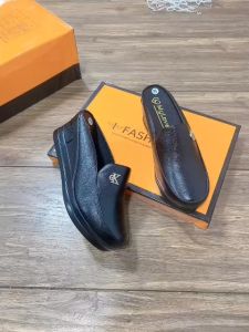 Giày sục nữ giày siêu nhẹ trung niên 6 phân cho các bà và mẹ