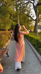 Áo dài cách tân 4 tà dáng suông trơn tay lỡ chất tơ cao cấp Áo dài truyền thống mặc lễ tết Mây may sẵn màu Hồng và Cốm