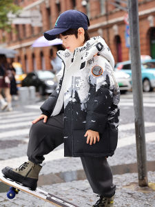Thickened down Jacket for Boys Childrens Gradual Color Thickened Winter Clothes Long Sleeve Nylon Fabric with Hat Zipper Closure