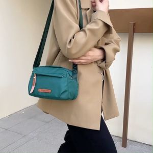 Tas Colorful Fox 2204: Tas Selempang Anti Air untuk Wanita