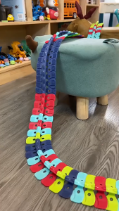 Anti-gravity electric track vehicle childrens boy and girl toy DIY multi-functional train track roller coaster set轨道玩具车