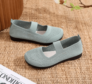 Breathable Summer New Style Fly Knit Slip-On Soft Bottom Anti-Slip Lightweight Comfortable Old Beijing Cloth Shoes for Mom And Grandma