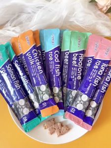 Liquid Nutrition for Cats: A Guide to Fresh Wet Food Packs & Cat Snack Treats