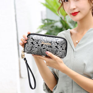 Womens Multi-layered Zipper Wallet Fashionable Leopard Print Handbag Mobile Phone Bag Handheld Bag New 2025