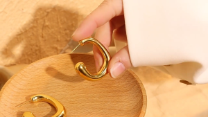 BabyShop-K193 Anting Hijab Setengah Bulat Aksesoris Perhiasan Wanita Korean Style / Anting Korea