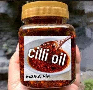 chili oil pedas gurih bumbu pelengkap halal