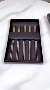 Đũa Inox SUS 304 Hộp 5 Đôi /1Bộ Hàn Quốc Chống Trượt Kháng Khuẩn Hàng Cao Cấp Sang Trọng