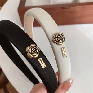 Băng Đô Cài Tóc Đính Hoa Trà Đen Trắng Phong Cách Hàn Quốc Dễ Thương cho nữ bờm tóc đính hoa trà mẫu mới 2022