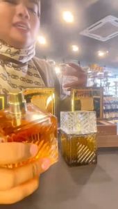 Original Khamrah i& Khamrah Qawah Perfumes by Lattafa 100ML aromatic and spicy fragrance for both men and women. It opens with top notes of cinnamon nutmeg and bergamot leading to a heart of dates praline tuberose and mahonial