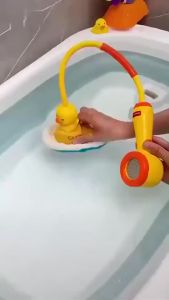 [SG baby] duck water sprayer bath toy kids baby bath toys 3334672654