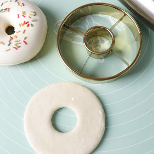 Stainless steel doughnut cutting mold Baking mousse round cake cutting mold cookie dough pressing mold