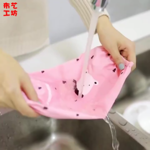 Ống tay chống nước họa tiết dễ thương – bao tay che tay áo khi rửa bát nấu ăn lau nhà vệ sinh