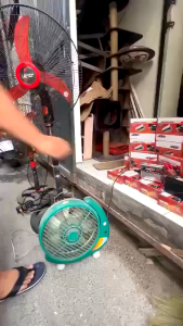 Biến tần ô tô 500W Bộ chuyển đổi nguồn 12V/24V sang 220V
