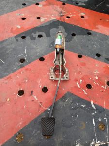 ขาเบรครถยนต์ Mitsubishi  Titan ปี 22  มือสอง แท้ถอด