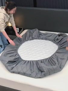 Waterproof Mattress Cover Anti Mites Full Package Style in Four Sizes for Soft Bedsheet  Queen Size