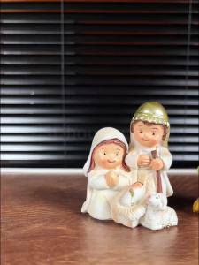 Cute Mini Nativity Set Holy Family Statue Catholic Resin Baby Jesus Figurine for Christmas Decorations for Indoor Tabletop Shelf