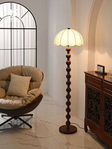 MOYU | Designer French Vintage Wooden Floor Lamp
