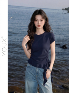YOUXIANG | Áo Thun Thời Trang Dáng Không Đều Vai Thẳng Ôm Eo