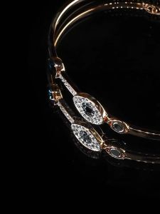 🖤Swarovski🖤Swarovski ซีรีส์สัญลักษณ์ "Devils Eye" สร้อยข้อมือเพชรโรสโกลด์ สร้อยข้อมือแฟชั่นผู้หญิงเงิน 925 (SZ-MGJS6694) สร้อยข้อมือคู่รักสไตล์ดีไซน์คลาสสิก ของขวัญพิเศษสำหรับแฟนหรือแฟนของคุณ