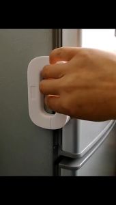 Khóa gài tủ lạnh tủ đồ ngăn kéo an toàn cho bé