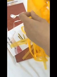 Wisell กระดาษพู่ สำหรับห้อยตกแต่งปาร์ตี้ 5 ชิ้น Party supplies