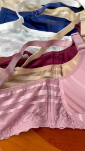 Áo lót Lovely ren đẹp cao cấp mút vừa 3cm áo ngực cup B có gọng bảng lưng to che khuyến điểm lằn ngấn lưng nách. 1130