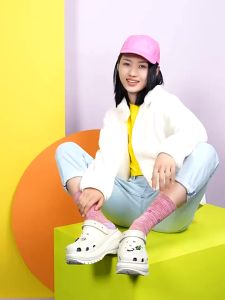 Sandal Fashion Wanita: Mengenal Sandal Casual, Wedges, dan Clog