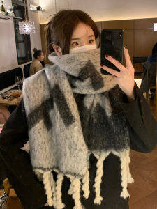 ผ้าพันคอขนสัตว์ม้าหนาสำหรับผู้หญิงในฤดูหนาว ผ้าคลุมไหล่แบบอเนกประสงค์ ผ้าพันคอหูรัดสุดหรูหรา อบอุ่น แฟชั่นฤดูใบไม้ร่วง