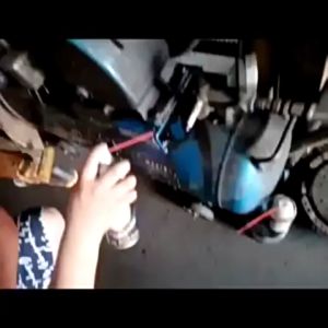 450ml Car Oil Dirt Oil-Soluble Spray Car Buretor Cleaner Mechanical Degreasing Sludge Oil Stain Removal Carbon Deposits Cleaning Spray Carburetor Cleaner REMOVE OIL AND REMOVE CARBON DEPOSITS