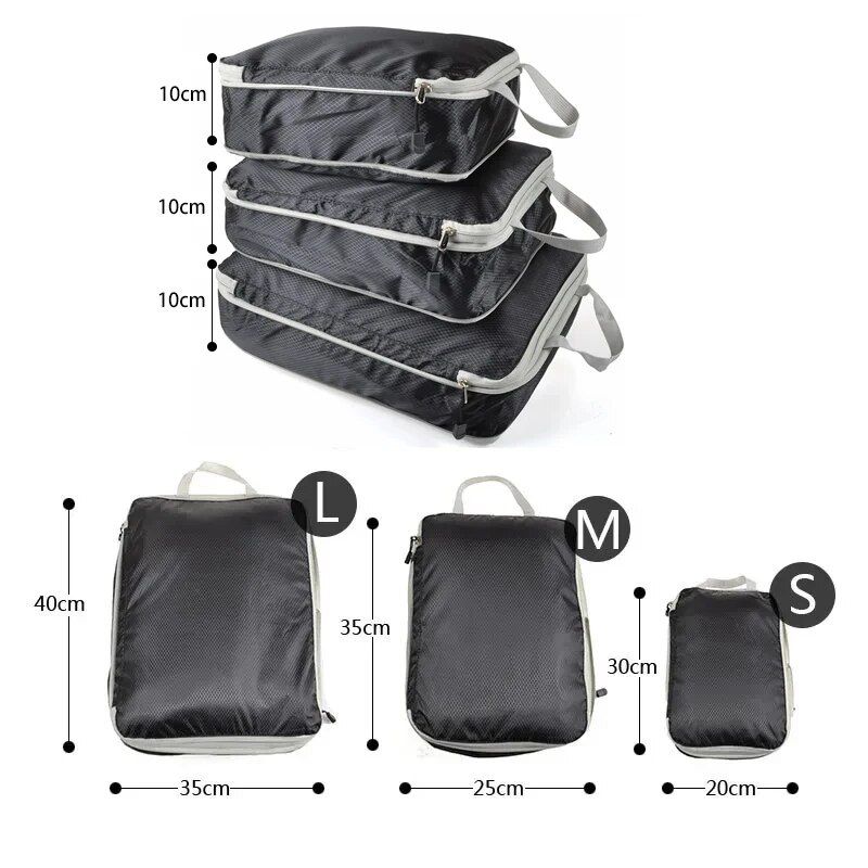 Set di 3 organizer da viaggio comprimibili, capienti e adatti a ogni occasione, nei colori nero, blu e grigio.
_voghion.com