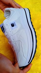 Sepatu Wanita Sneakers Wanita Sepatu Wanita Casual [B22]