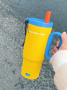 COD 2025 NEW Tumbler 710ML with Handle / Botol Minum Tumbler Vakum Anti Panas with Handle 316 Stainless Steel