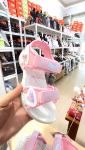 Giày Sandal Bé Gái Bitis BYG000700-Cao 3cm- Đế cao su chống mài mòn và trơn trượt nhẹ không thấm nước
