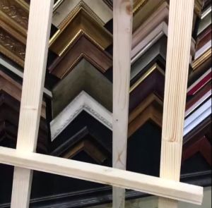 Bangkokframe-ขาตั้งกรอบรูป ขาตั้งป้าย ขาตั้งกรอบรูป ขาตั้งป้ายราคา-ขาตั้งกรอบรูปไม้-ขาตั้งสีดำ-FAE-WOOD-M1-BL