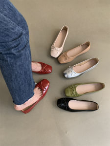 รองเท้าบัลเลต์ส้นแบนสำหรับผู้หญิง ทรงหัวมน สีแดง รองเท้าส้นแบนแบบสวมสบายสไตล์เกาหลี ฤดูใบไม้ร่วง 2023 รองเท้าแฟชั่นสำหรับผู้หญิง
