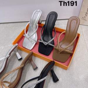 Guốc 7 phân xỏ ngón dây đá sang chảnh TLXN85