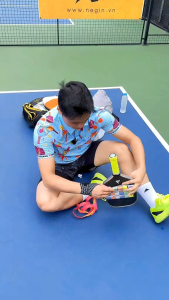 Quấn cán cầu lông Pickleball tennis cao cấp Whizz 007 Sữa