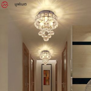 คริสตัลโคมไฟติดเพดาน LED พร้อมทางเดินจากแก้วเหล็ก G4โคมระย้าแขวนอลูมิเนียมในห้องนอนห้องนั่งเล่นในร่ม
