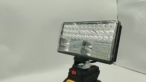 Đèn pha LED sử dụng Pin chung chân Pin Thông dụng