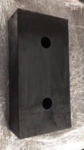 ยางกันกระแทก ยางกันชน ยางสี่เหลี่ยมตัน ขนาด 10x20x40 cm คุณภาพ มี ISO มาตรฐาน