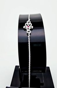 สร้อยข้อมือเงินแท้ 925 ประดับทับทิมแท้ ดีไซน์ดอกไม้ สไตล์หรูหรา