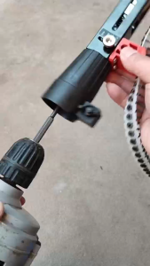 🔥จัดส่งจากกรุงเทพฯ🔥ปืนยิงตะปูไฟฟ้า สกรูขันโซ่อัตโนมัติ สําหรับงานไม้ มีสายพานบรรจุสกรู50ดอก หัวสว่านยิงสกรูอัตโนมัติ อะแดปเตอร์ปืนยิงตะปูโซ่ หัวยิงสกรูแบบสายพาน ปืนยิงสกรูออโต้ หัวแปลงสว่าน งานไม้ เฟอร์นิเจอร์ ยิปซัม