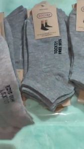ถุงเท้านักเรียน Socksy ข้อสั้นฟรีไซส์ สีเทาอ่อน ผ้าดีหนุ่มขนาดฟรีไซส์ มีสินค้าพร้อมส่ง