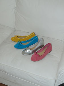 รองเท้าบัลเลต์หนังแท้ Mooreyu สำหรับผู้หญิง ทรงหัวมน ดีไซน์เรโทรสไตล์ฝรั่งเศส รองเท้าสวมแบบสวมสบายสำหรับผู้หญิง